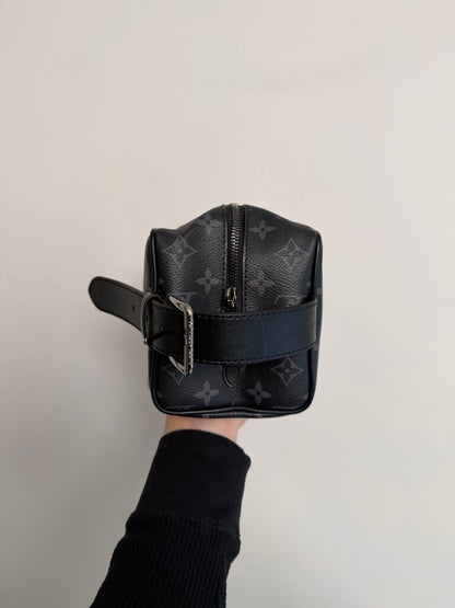 Preowned Louis Vuitton Black Monogram Toiletry Bag