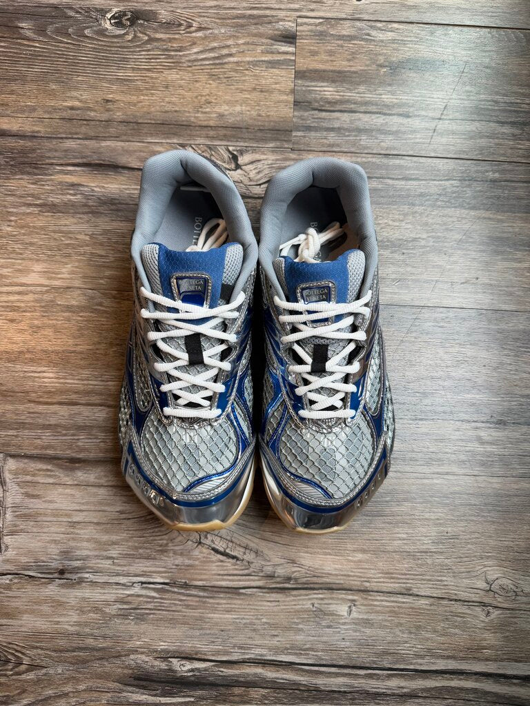 Preowned Bottega Vanetta Orbit Blue Metallic size 44(no box)