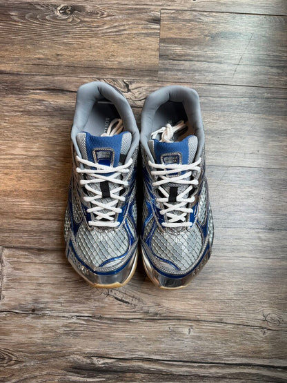 Preowned Bottega Vanetta Orbit Blue Metallic size 44(no box)