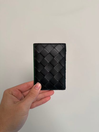 Preowned Bottega Vanetta Black Green Bi Fold Wallet