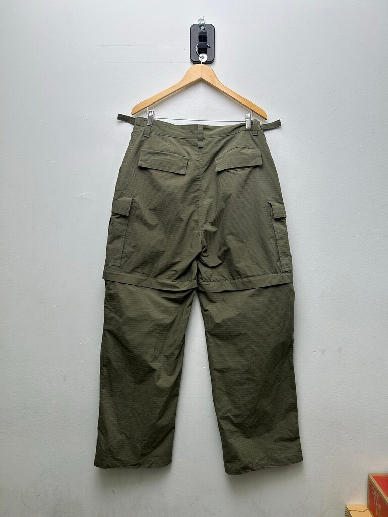 Preowned GV Gallery Green Zip Off Ripstop Cargo Pants szM