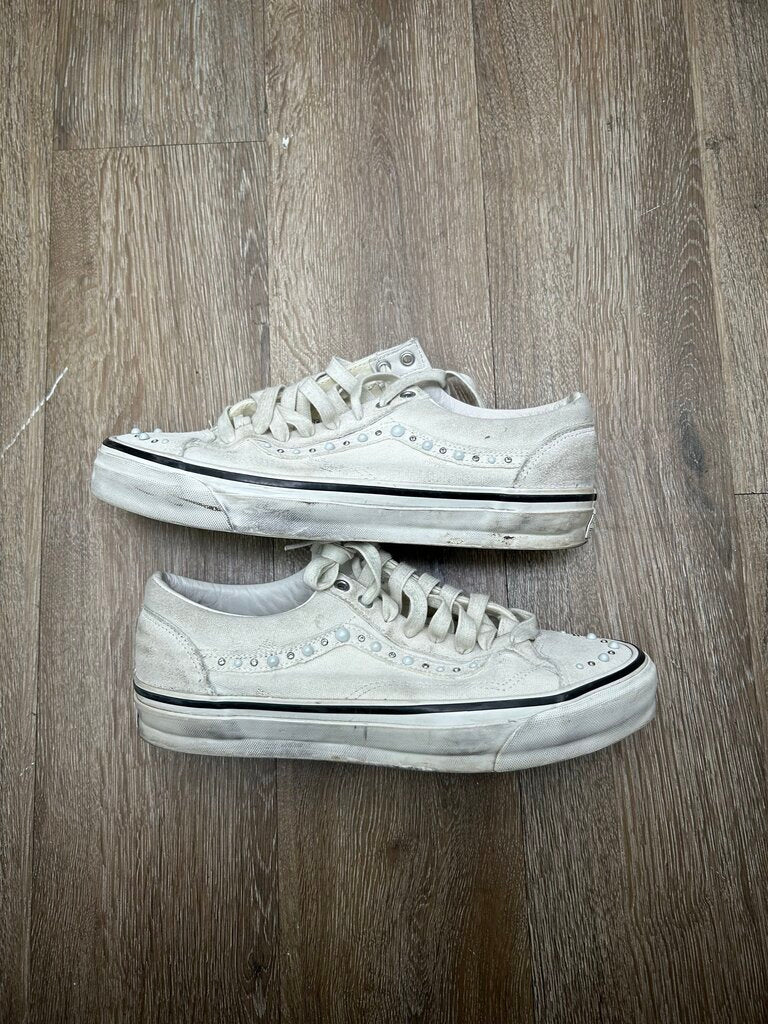 Preowned Vans Pearlized White Marshmallow sz.11(NO BOX)