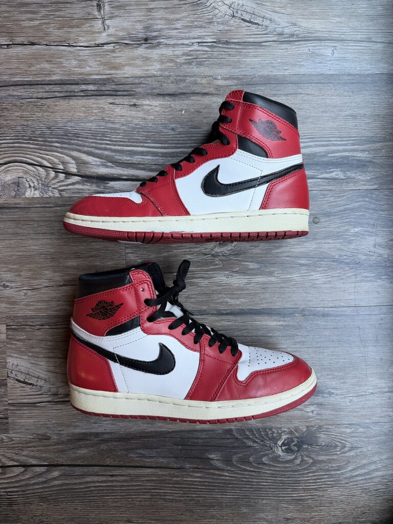 Pre-Owned 1994 Jordan 1 Chicago Sz. 9