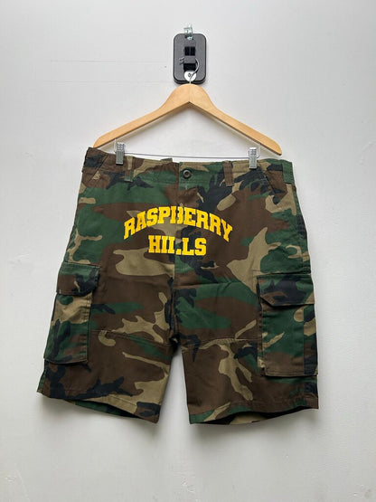 New Gv Gallery Camo Yellow Spellout Shorts Sz.Large