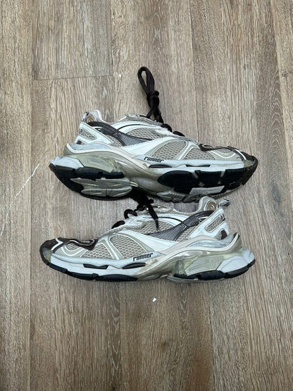 Preowned Balenciaga Brown Grey Distressed Runner 2 sz.43(NO BOX)