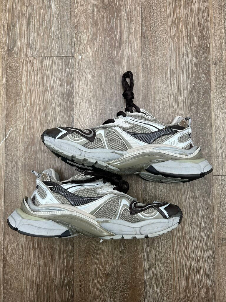 Preowned Balenciaga Brown Grey Distressed Runner 2 sz.43(NO BOX)