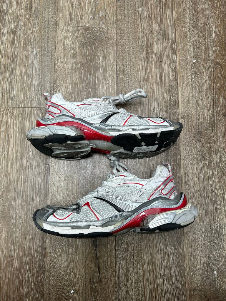 Preowned Balenciaga Red White Grey Distressed Runner 2 sz.43(NO BOX)