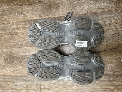 Preowned Balenciaga Triple S .2 Grey White sz.42