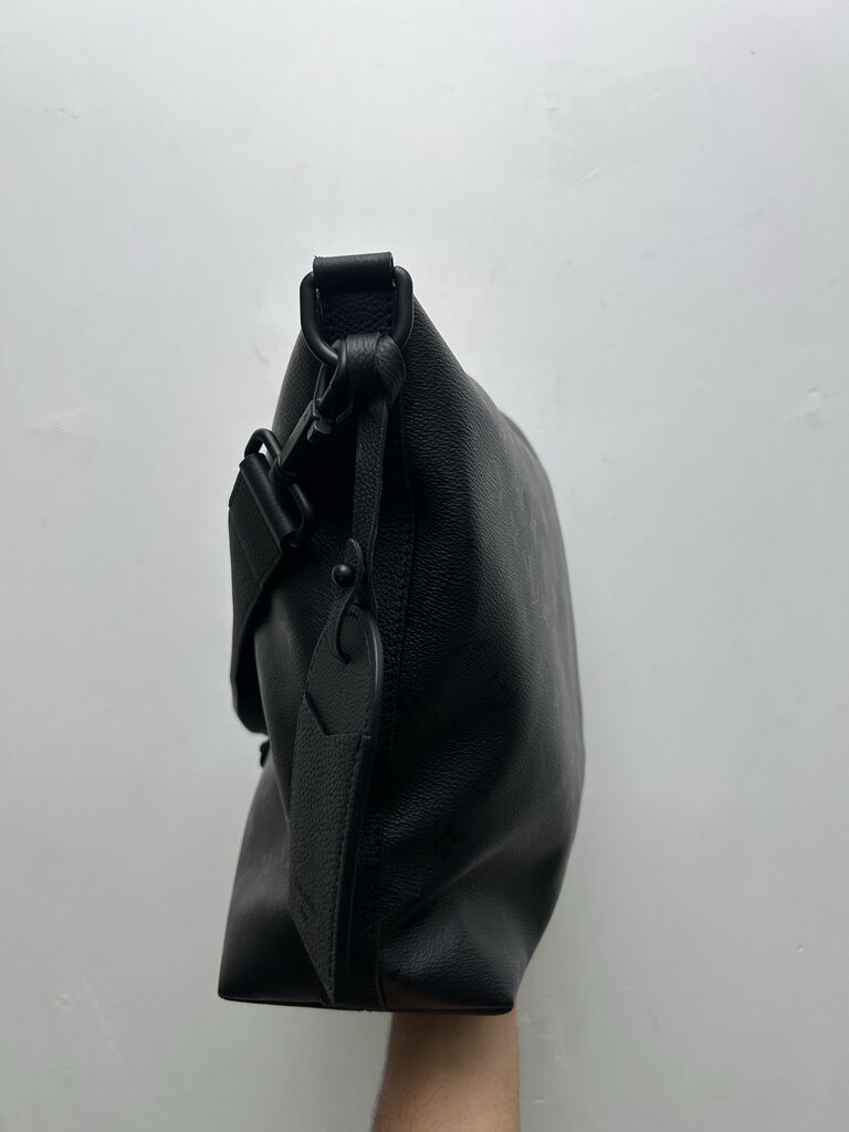 Preowned Louis Vuitton Black Monogram Vagabond Hobo Messenger Bag