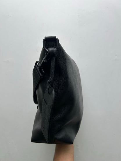 Preowned Louis Vuitton Black Monogram Vagabond Hobo Messenger Bag