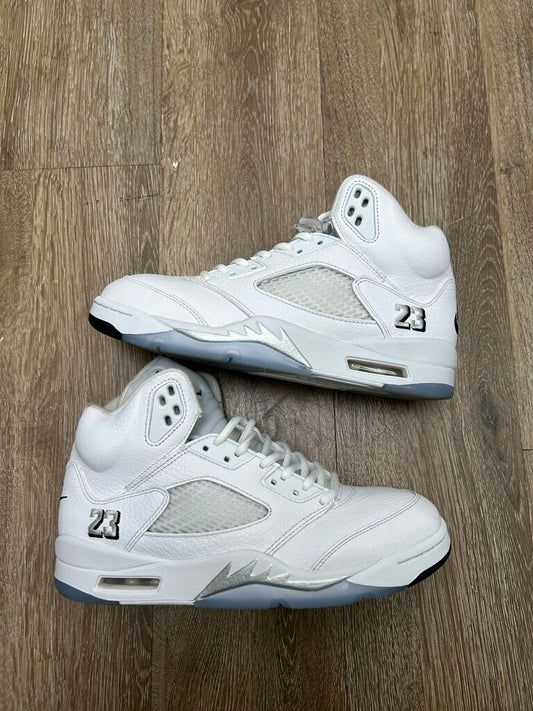 Preowned Jordan 5 White Metallic Sz.8.5