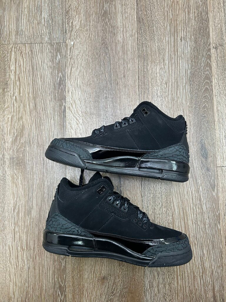 Preowned Jordan 3 Black Cat Size 5.5Y