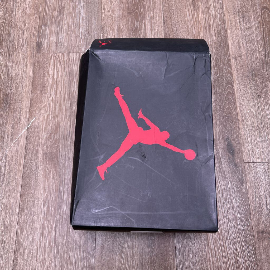 Preowned Jordan 3 Black Cat Size 5.5Y