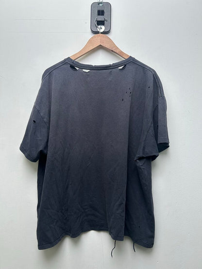 Preowned Paly Fantasy Black Distressed Tee sz.L