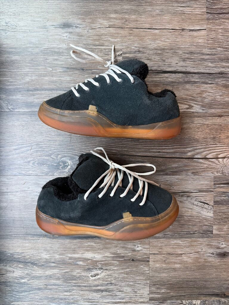 Preowned ERL Black Gum White Lace Vamp size 9