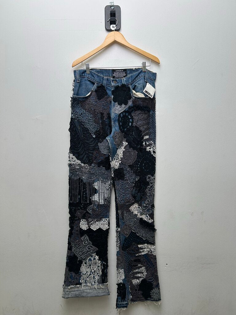 New Earthling VIP Black Grey Floral Denim Size 32