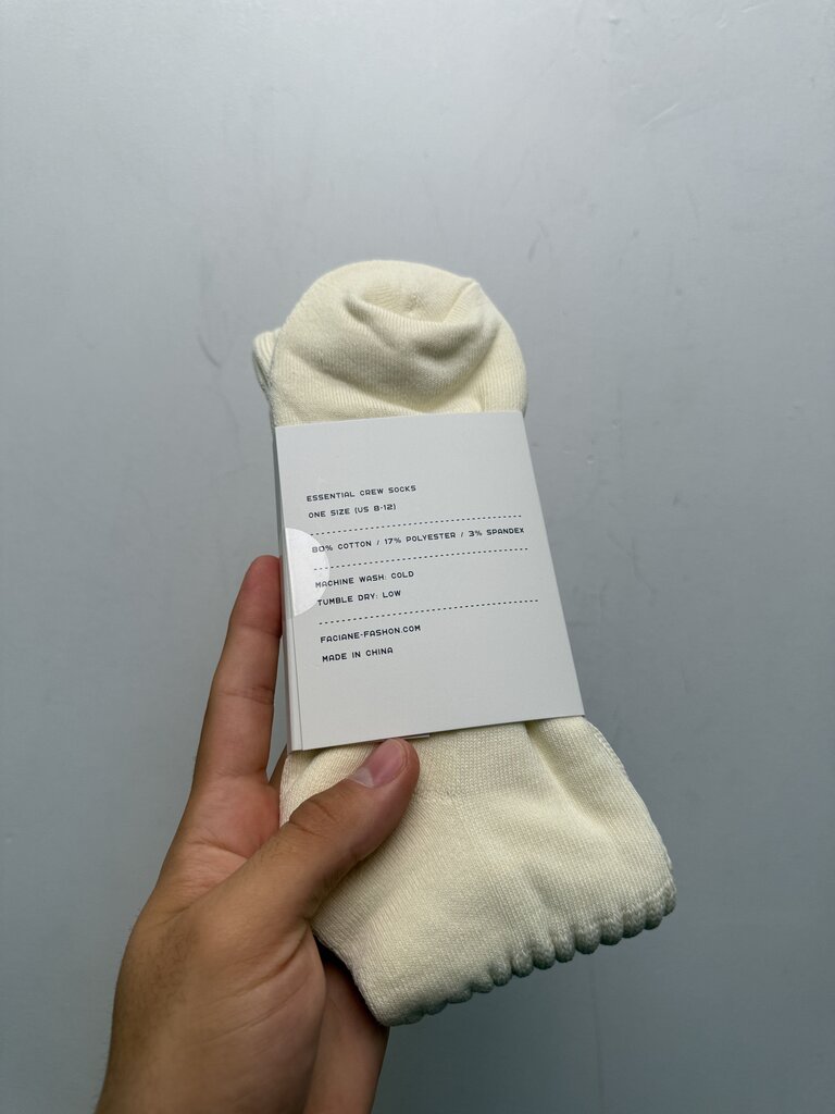 New Faciane Cream Scrunch Socks