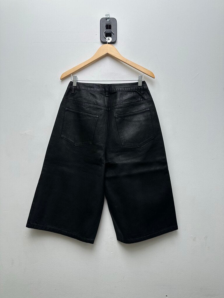 New Faciane Onyx Black 3/4 Wax Denim Shorts sz.34
