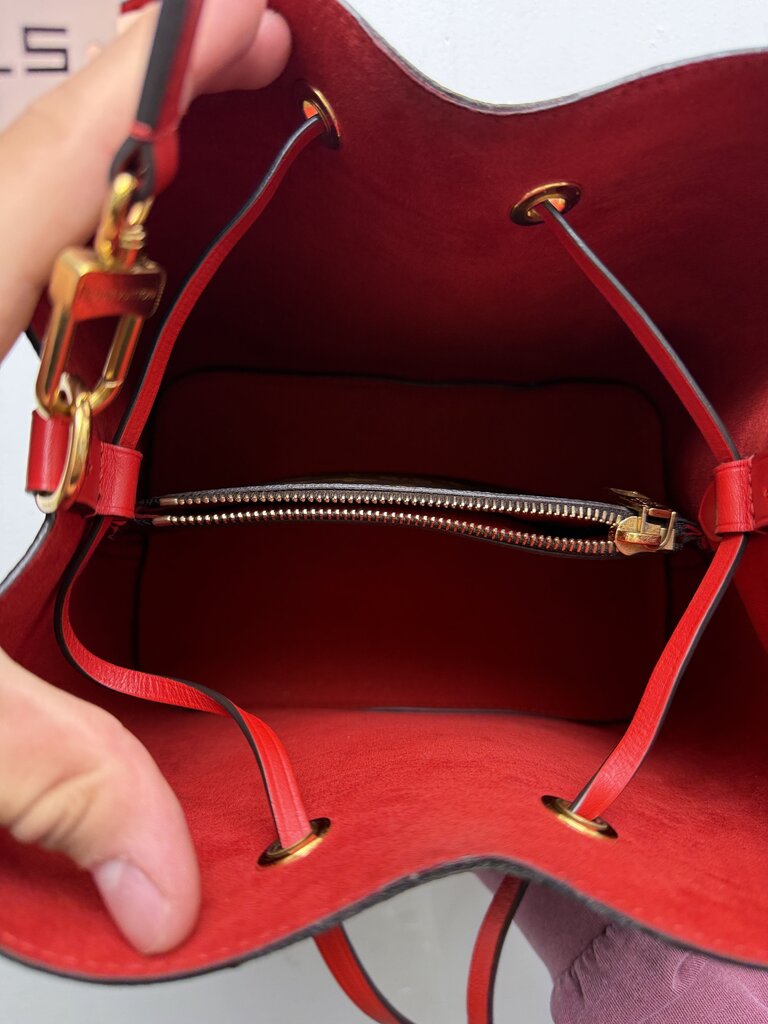 Preowned Louis Vuitton Brown Monogram Red NeoNoe Bucket Bag