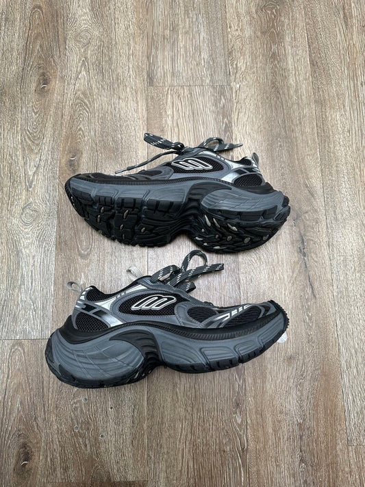 Preowned Balenciaga 6XL Black grey Size 43