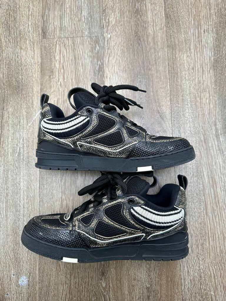 Preowned Louis Vuitton Black & Brown Distressed Skates sz 10.5LV(12M)