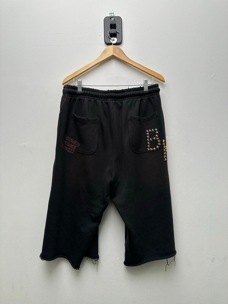 Preowned Boredom Kills Grey Black Red Out Of Ideas 3/4th Shorts Sz.XXL