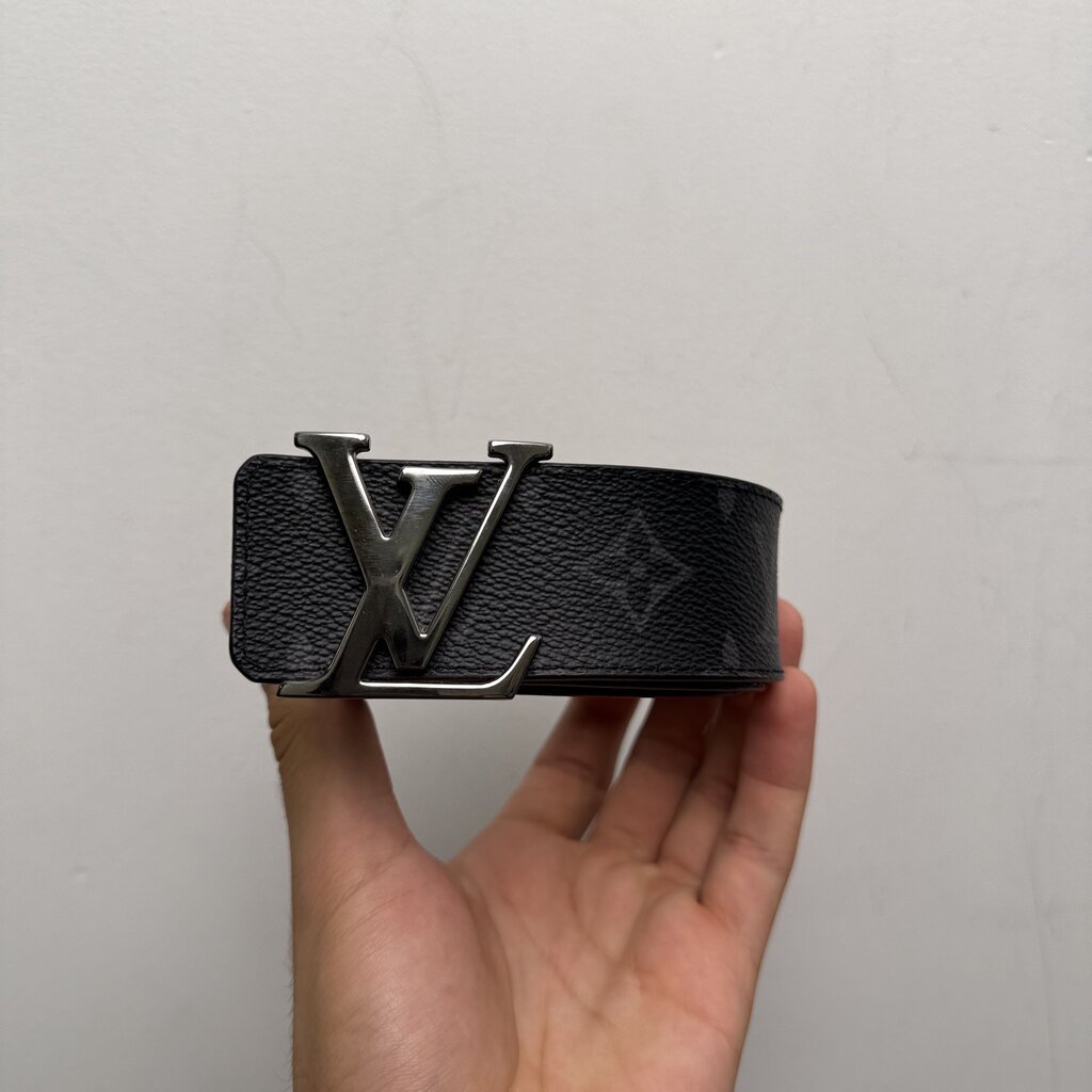 Preowned Louis Vuitton Grey Monogram Silver Buckle Black Belt sz.34 / 85 (NO BOX)