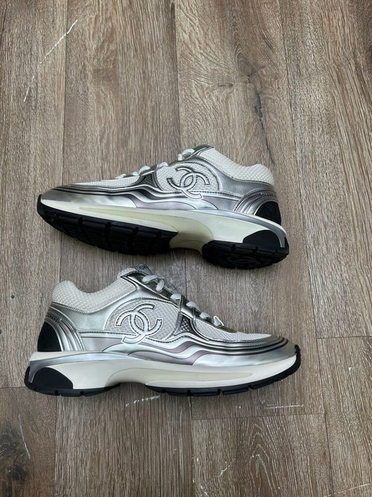 Preowned Chanel White Silver Runner Sz.39.5