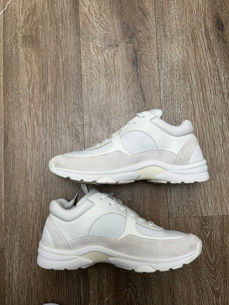 Preowned Chanel Runner White On White Sz.39