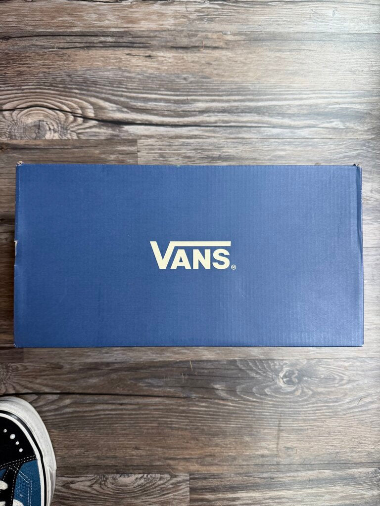 Preowned Vans Pearlized Navy size 13