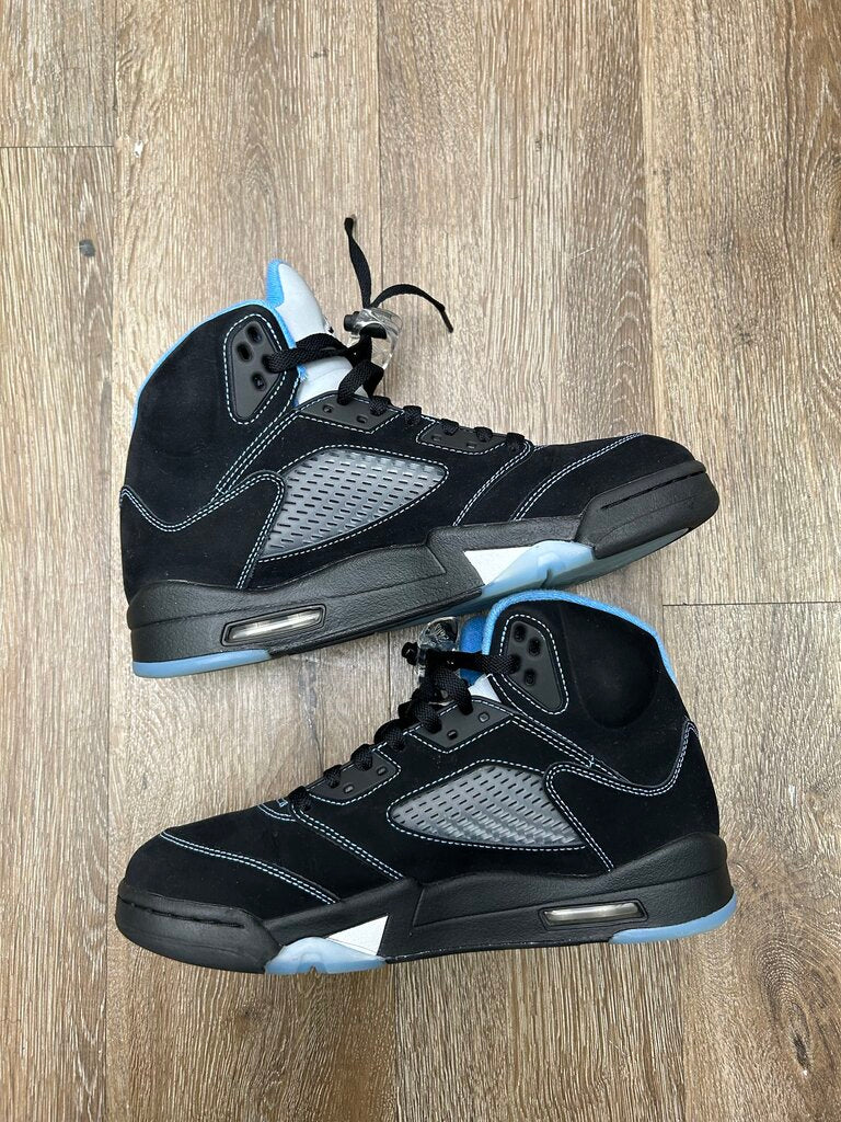 Preowned Jordan 5 Black UNC Blue sz.8.5