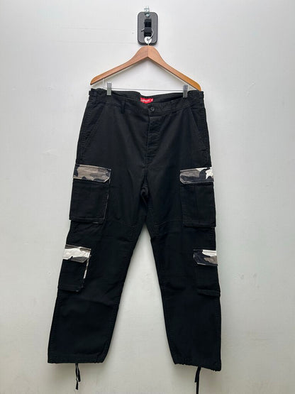 Preowned Supreme Black Snow Camo Cargo Sz.36