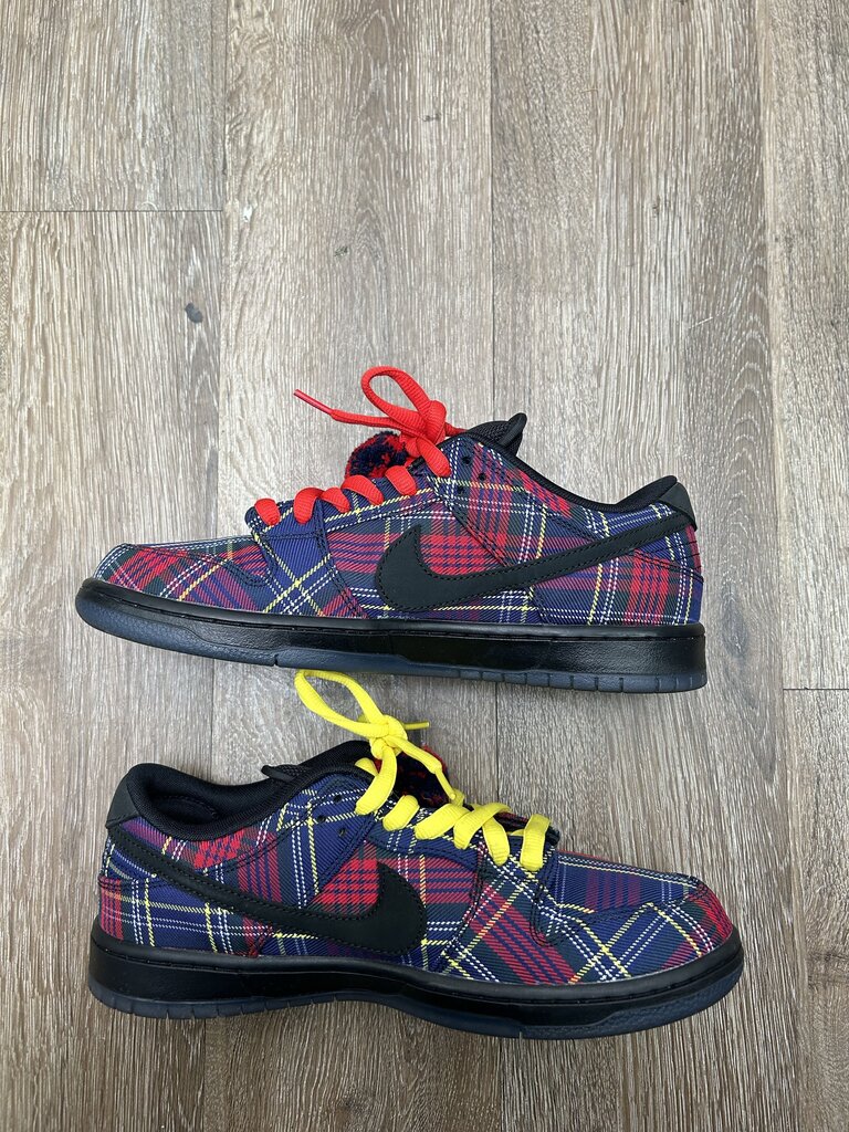 Preowned Nike Sb Dunk Nardwuar Sz.9.5