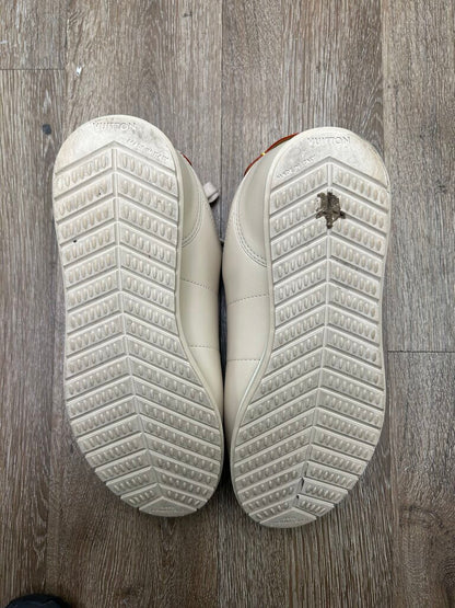 Preowned Louis Vuitton Butter Soft Cream Sz.9.5/11M
