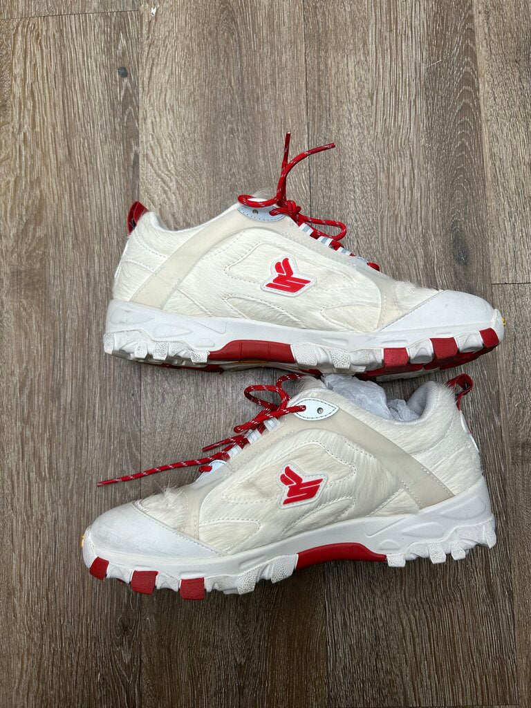 Preowned Sicko Hiking 424 White Mohair Sz.9