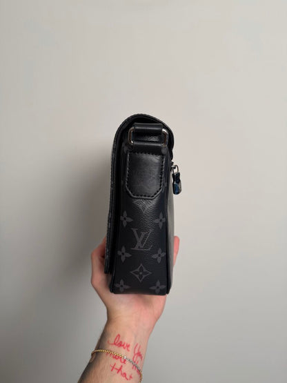 Preowned Louis Vuitton Black Monogram Messenger Bag