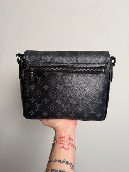 Preowned Louis Vuitton Black Monogram Messenger Bag