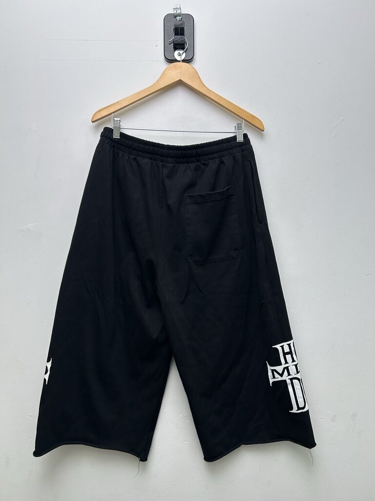 Preowned HMDD 3/4 Black Shorts Sz. M