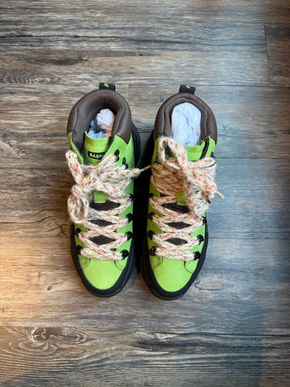 New GV Gallery Green Ski Boots Size 11