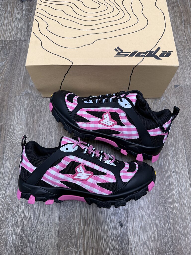 New Sicko Eric Emanuel Black Pink Plaid Hiking Shoe sz.8