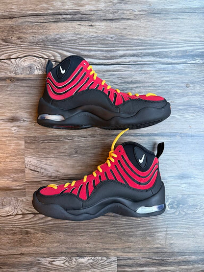 New Nike Air Bakin Black/Red Size 8