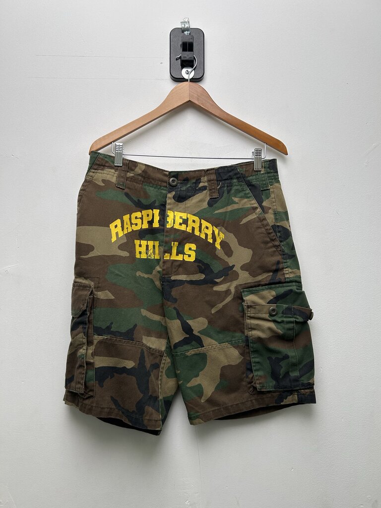 Preowned Gv Gallery Camo Spellout Cargo Shorts Size Medium