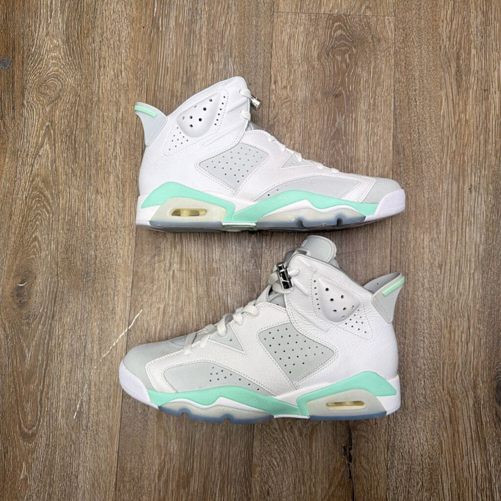 New Jordan 6 Mint Foam Size 11W (9.5) (No Box)
