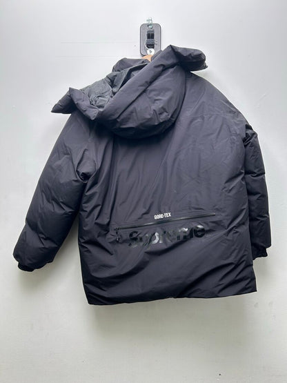Preowned Supreme Goretex 700 Fill Down Parka FW22 sz.M