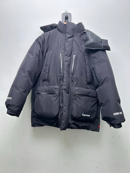 Preowned Supreme Goretex 700 Fill Down Parka FW22 sz.M