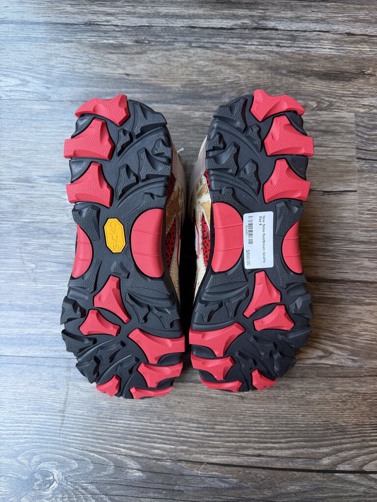 New Sicko Red/Brown Giraffe Size 8