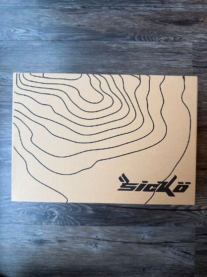 New Sicko Red/Brown Giraffe Size 8
