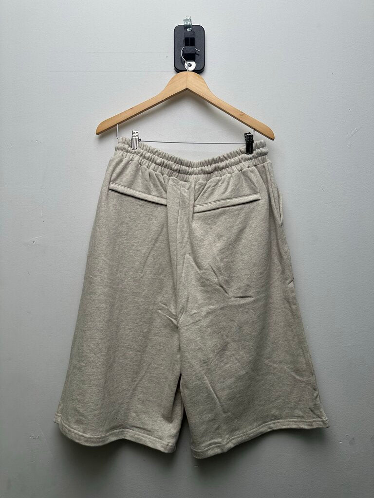 New Faciane Cream Grey 3/4 Sweatshorts sz.M