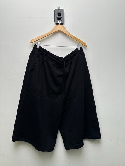 New Faciane Black 3/4 Sweatshorts sz.S