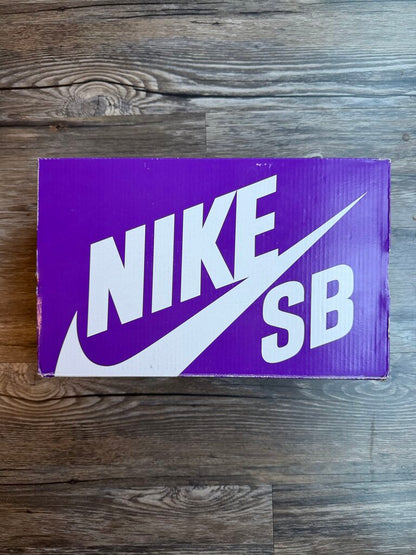 Pre-Owned Nike SB Mummy Sz. 9